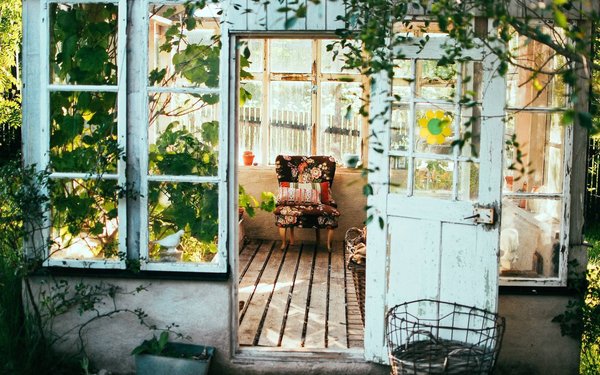 Comment créer une ambiance chaleureuse dans son jardin ?