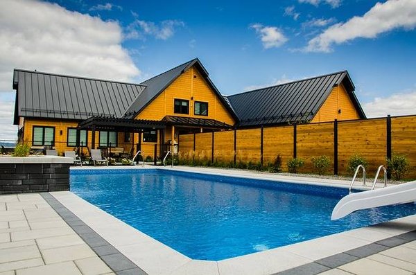 Quel pisciniste à Chambéry vous recommande pour réaliser votre piscine de rêve ?
